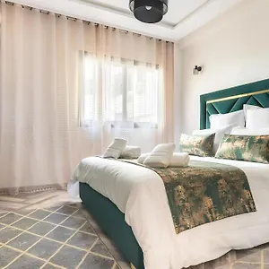  Appartement C-appartement De Luxe Plein Centre De Gueliz Avec Piscine Parking Wifi Netflix